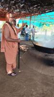HH Swamiji's visit to Kembre-Alemane Traditional sugarcane crushing and Processing Unit (7 April 2025)
